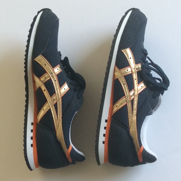 Asics Other - ASICS Lightweight Sneakers Tennis Shoes  8 EUC